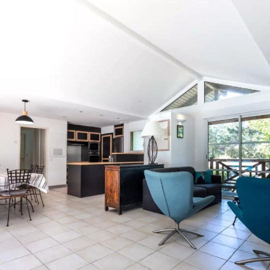  BASTIDE IMMO : House | MOLIETS-ET-MAA (40660) | 100 m2 | 3 500 € 