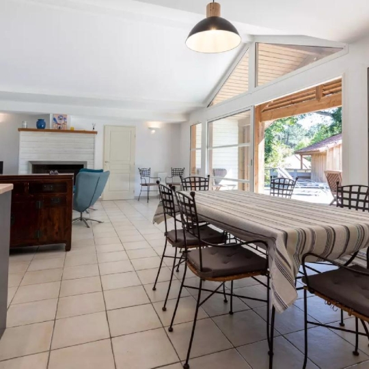 BASTIDE IMMO : House | MOLIETS-ET-MAA (40660) | 100 m2 | 3 500 € 