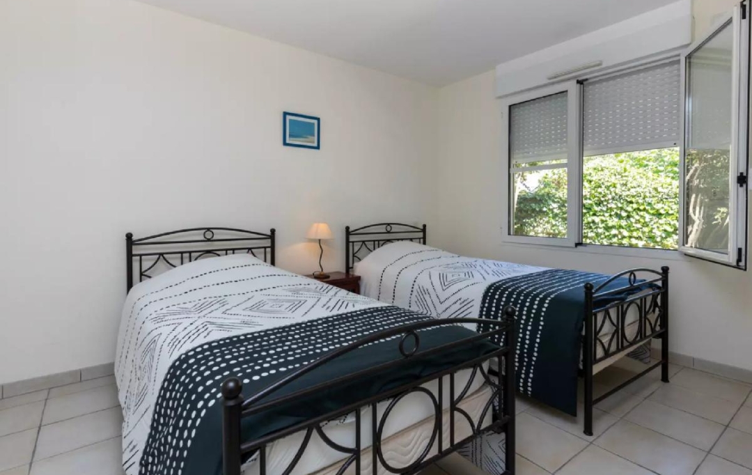 BASTIDE IMMO : House | MOLIETS-ET-MAA (40660) | 100 m2 | 3 500 € 