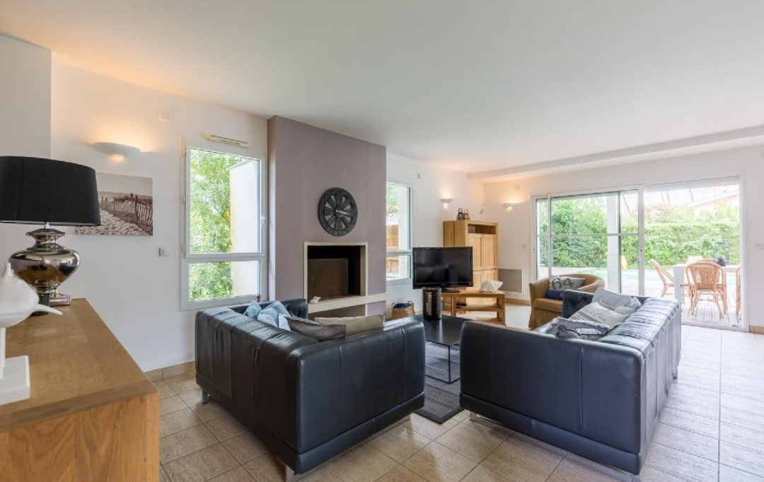 BASTIDE IMMO : House | MOLIETS-ET-MAA (40660) | 140 m2 | 3 500 € 